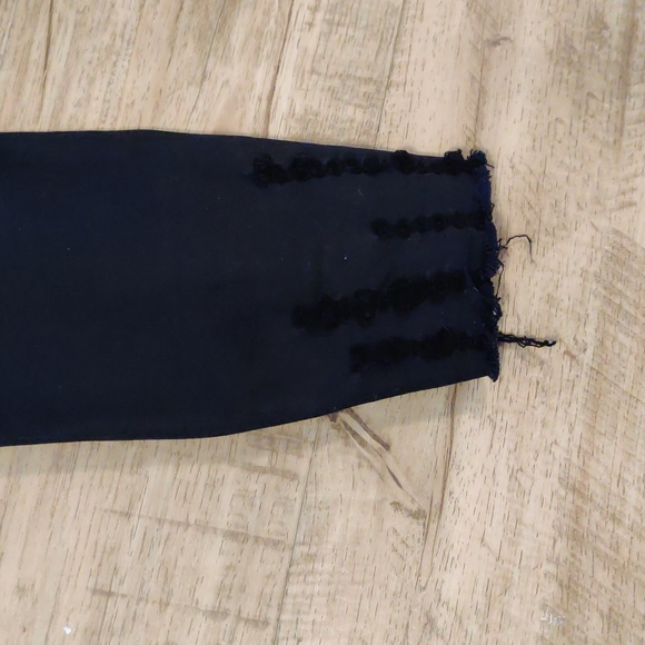 Wish List | Black floral embroidered cropped jean - Picture 5 of 6